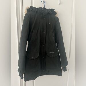 Canada goose women’s trillium parka size small